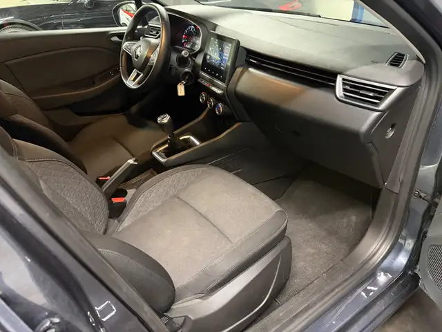 Renault Clio view 5