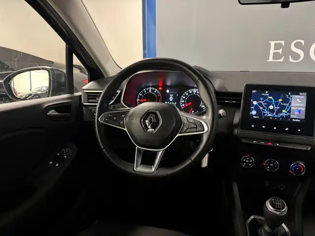Renault Clio view 8