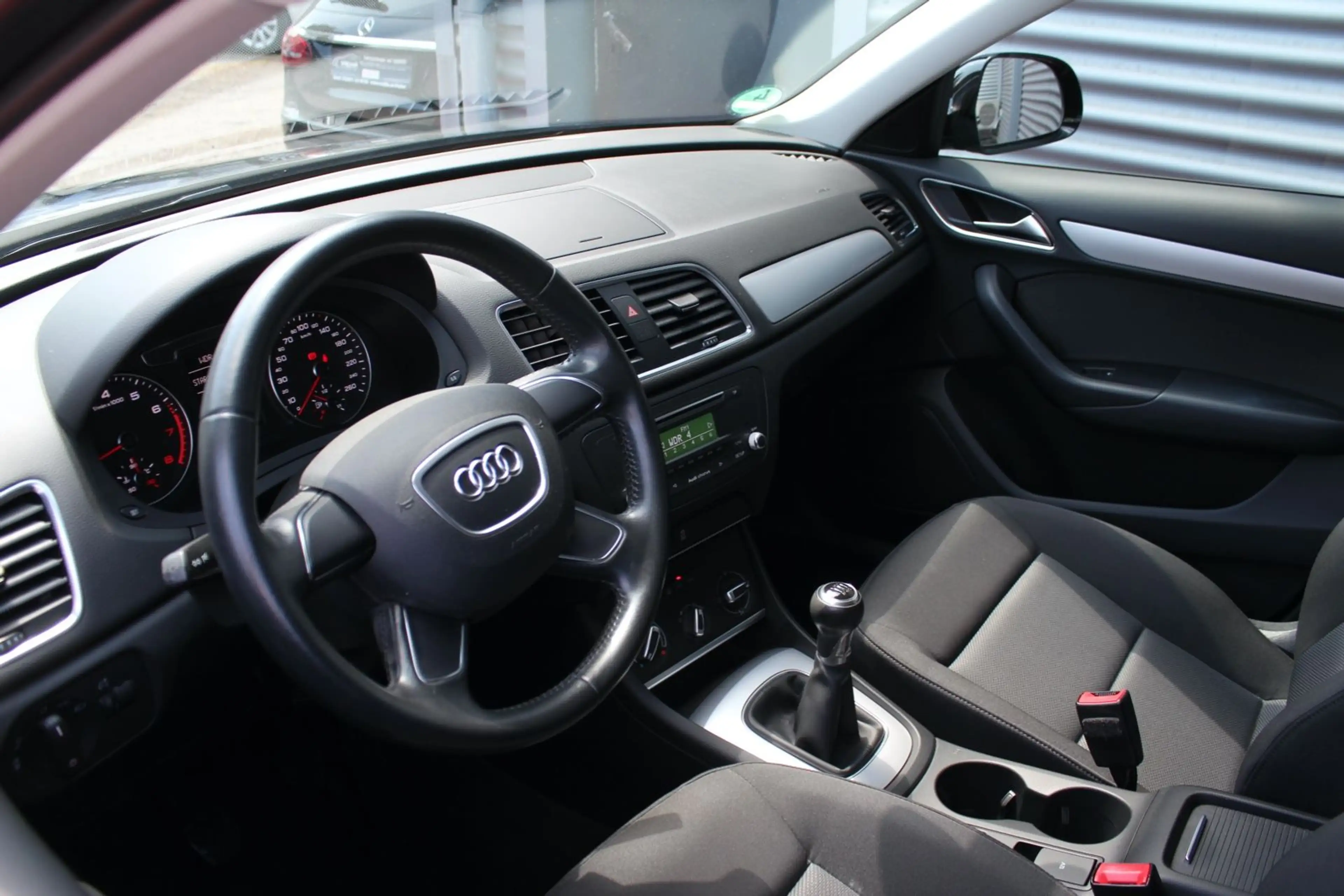 Audi Q3 1.4 TFSI CYLINDER ON DEMAND ULTRA KLIMA 1.Hd — photo 4