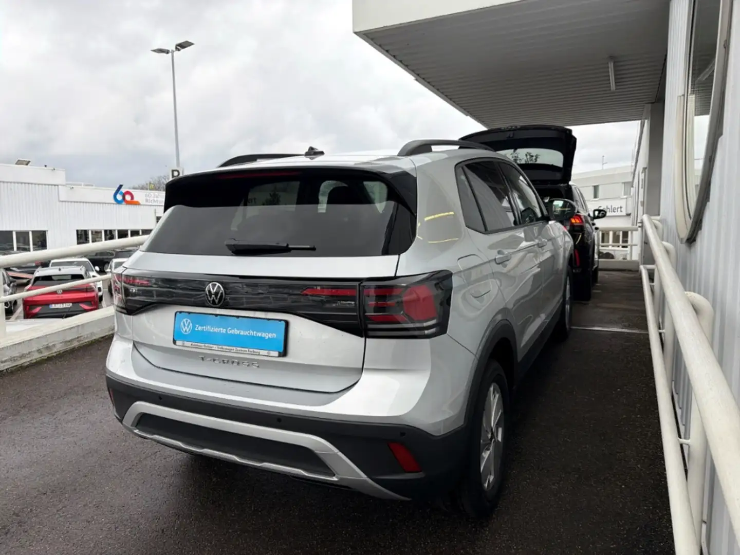 Volkswagen T-Cross Life 1.0 TSI Navi LED ACC Klima Sitzheizung Argent - 2