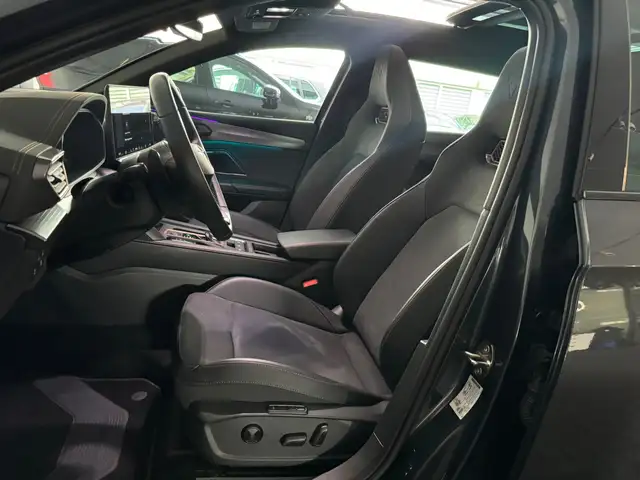 Cupra Leon view 5
