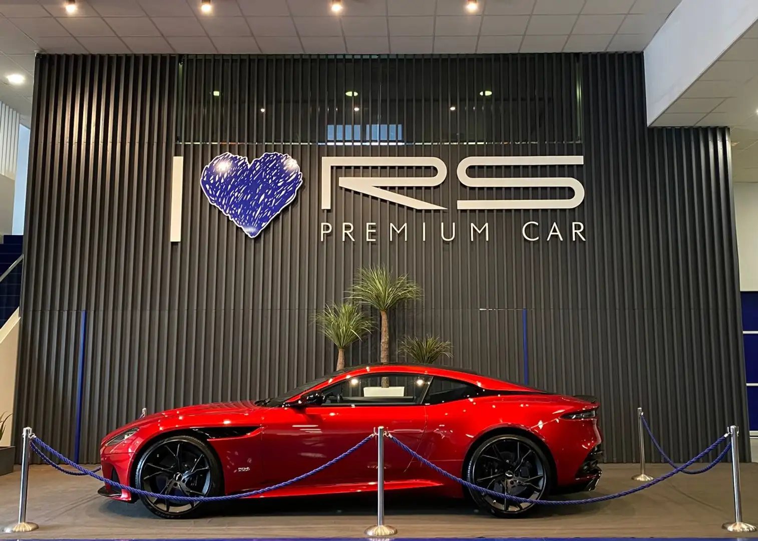 Aston Martin DBS Superleggera - 1
