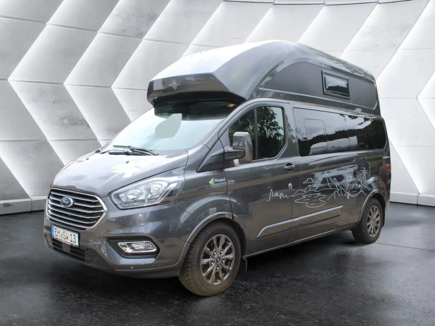Ford Nugget Plus Limited Grau - 1