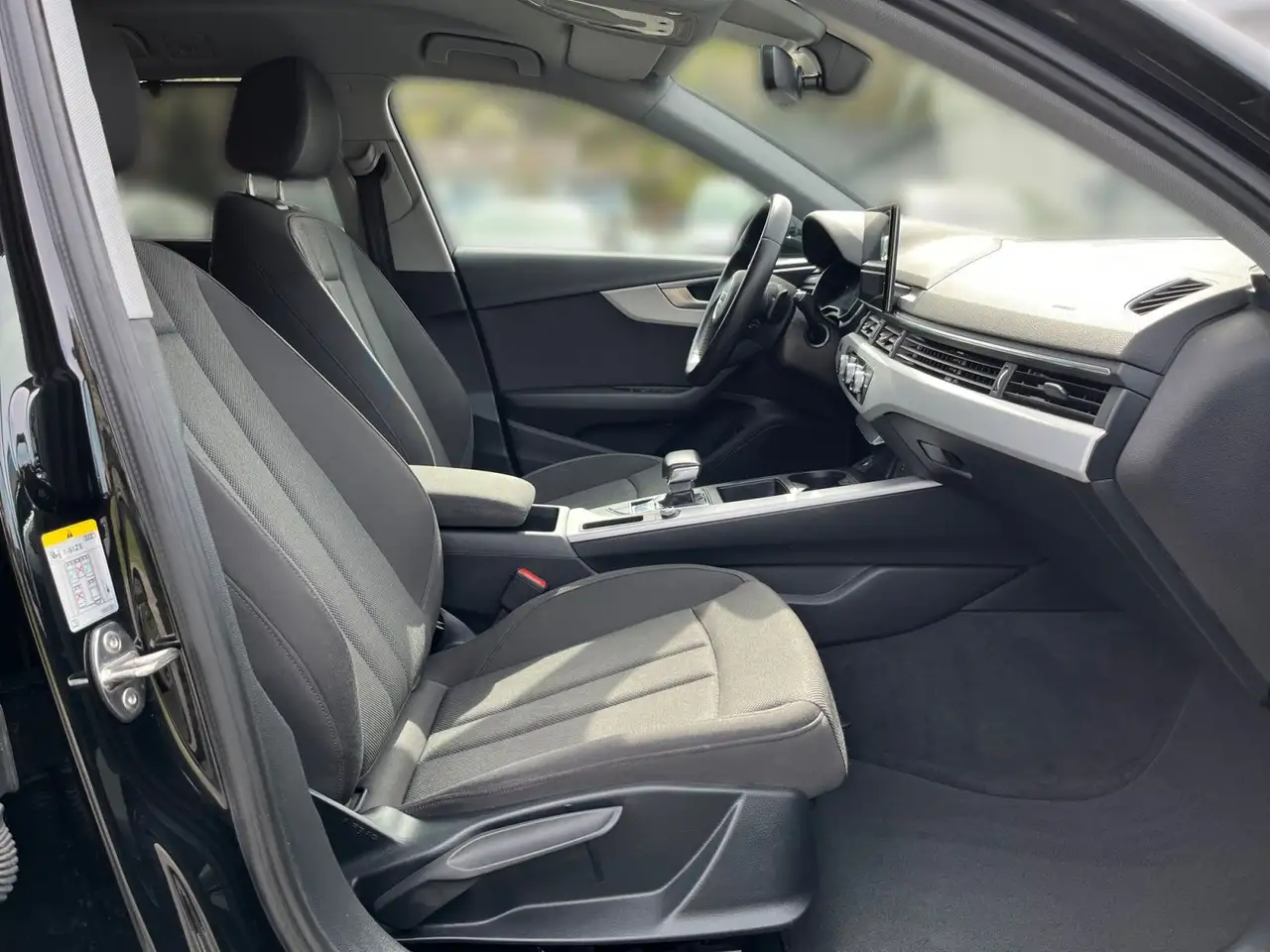 Audi A4 35 TFSI S-tronic / MMI-Navi+, CarPlay 14