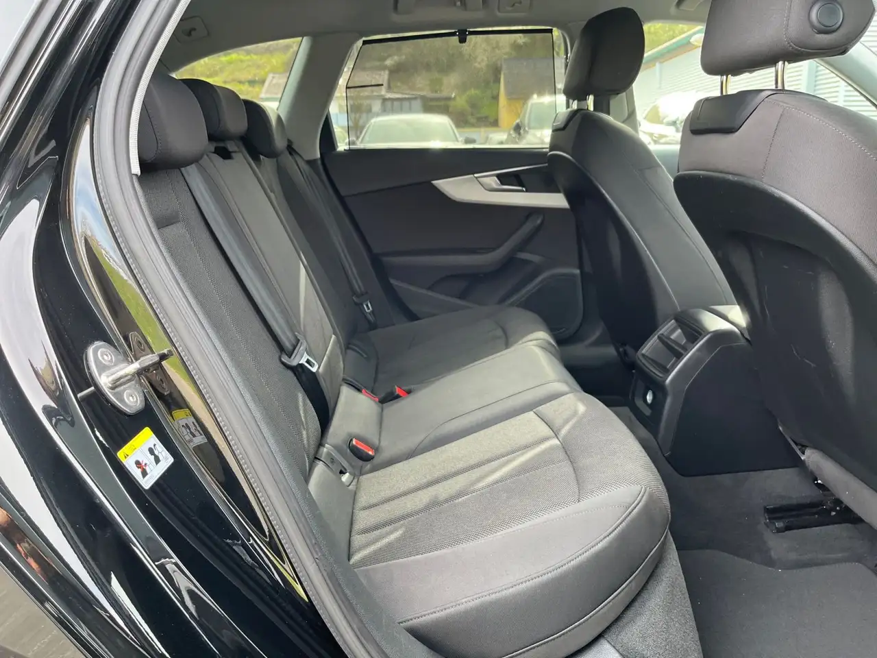 Audi A4 35 TFSI S-tronic / MMI-Navi+, CarPlay 15