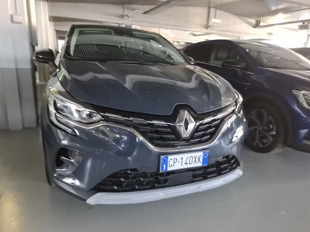 Renault Captur view 4