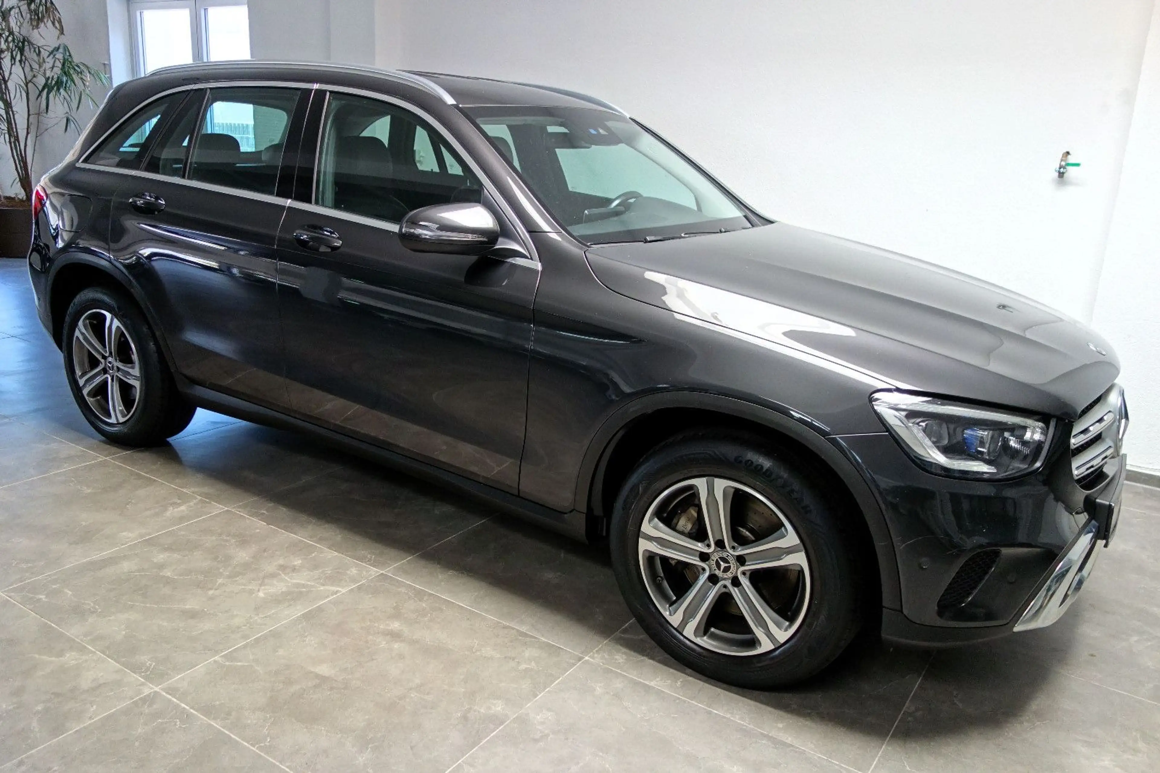 Mercedes-Benz GLC 220 d 9G/Leder/Kamera/LED/MBUX/18 Sportpaket — photo 3