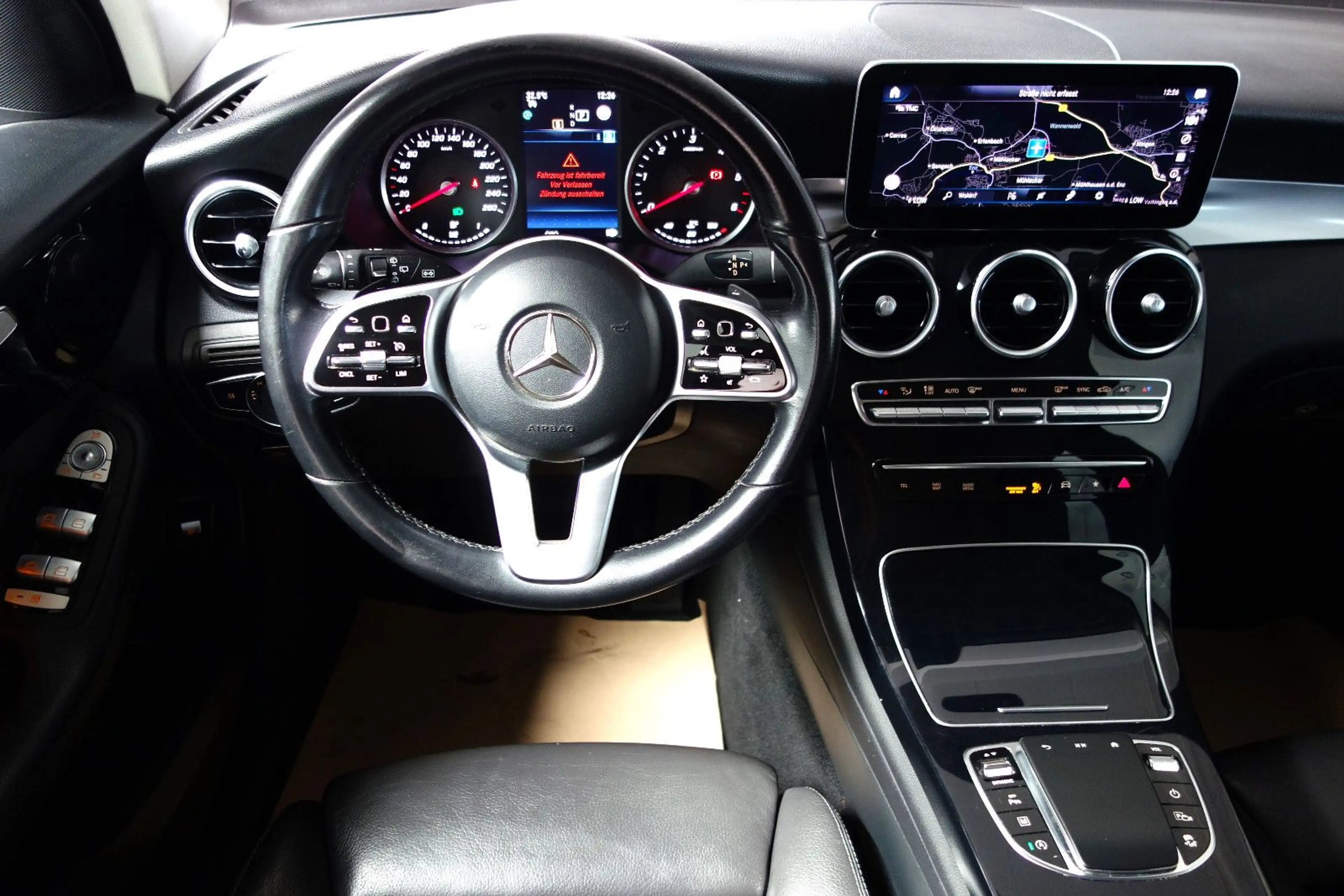 Mercedes-Benz GLC 220 d 9G/Leder/Kamera/LED/MBUX/18 Sportpaket — photo 9