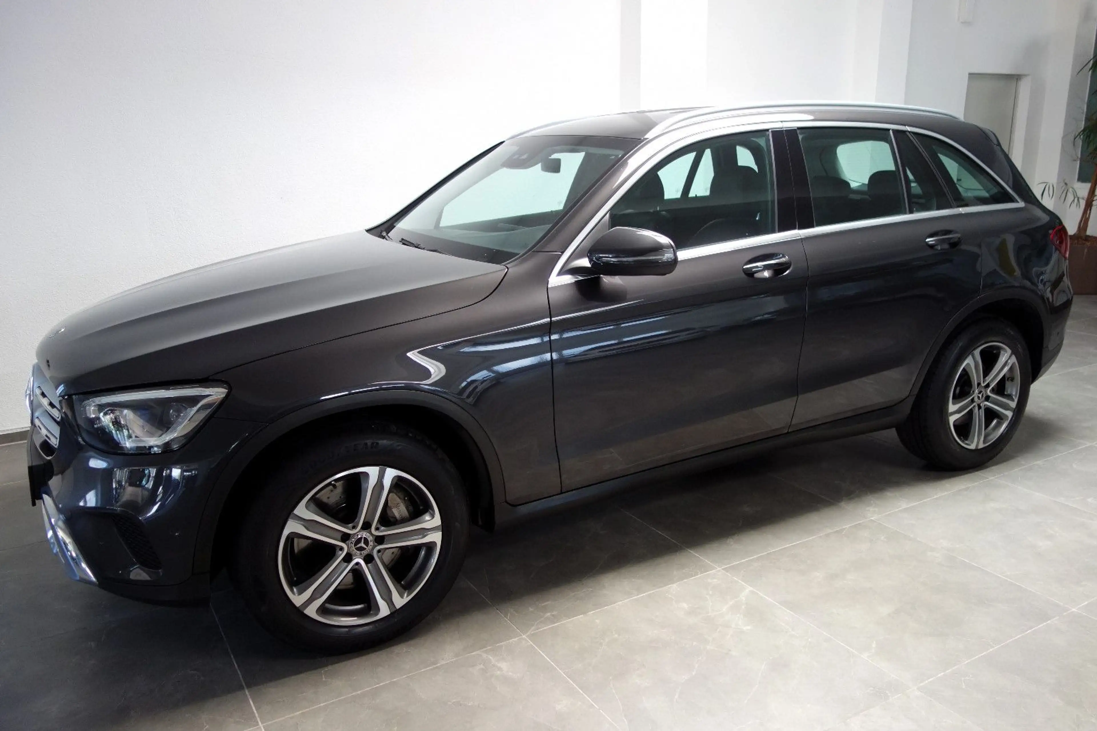 Mercedes-Benz GLC 220 d 9G/Leder/Kamera/LED/MBUX/18 Sportpaket — photo 4