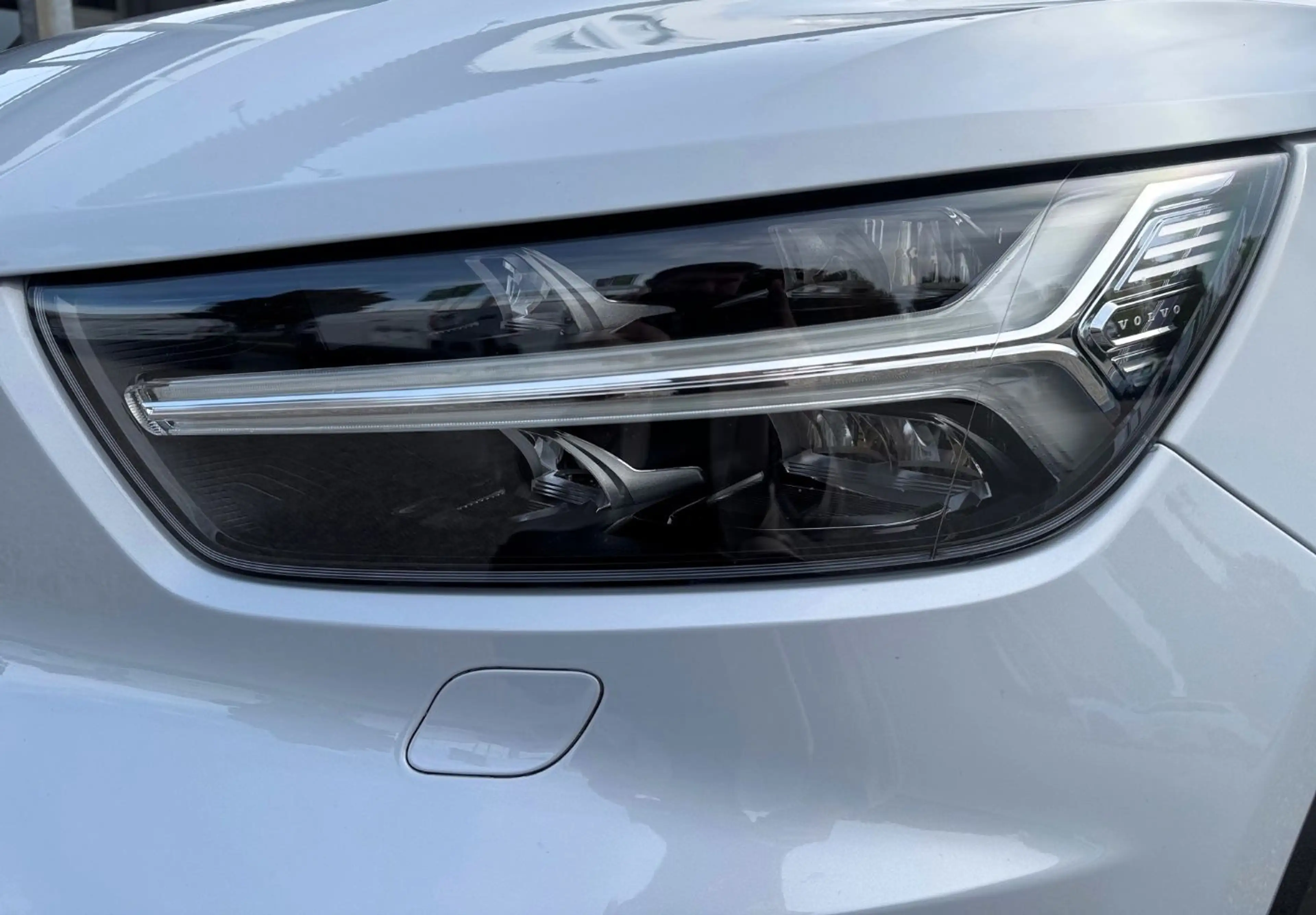 Volvo XC40 T4 Twin Engine PHEV R Design ACC+AHK+++ — photo 5
