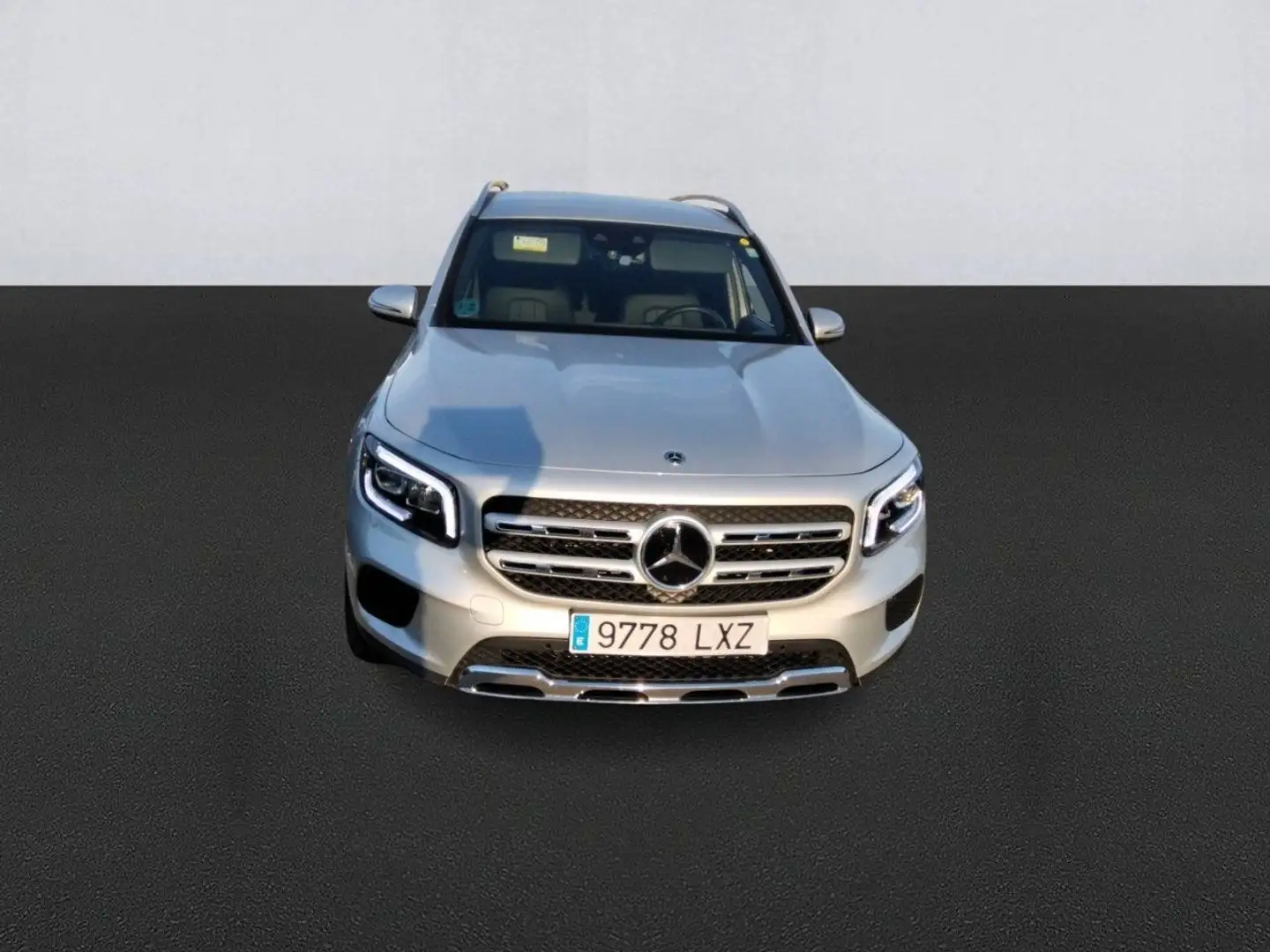 Mercedes-Benz GLB 220 220d 4Matic 8G-DCT Plateado - 2