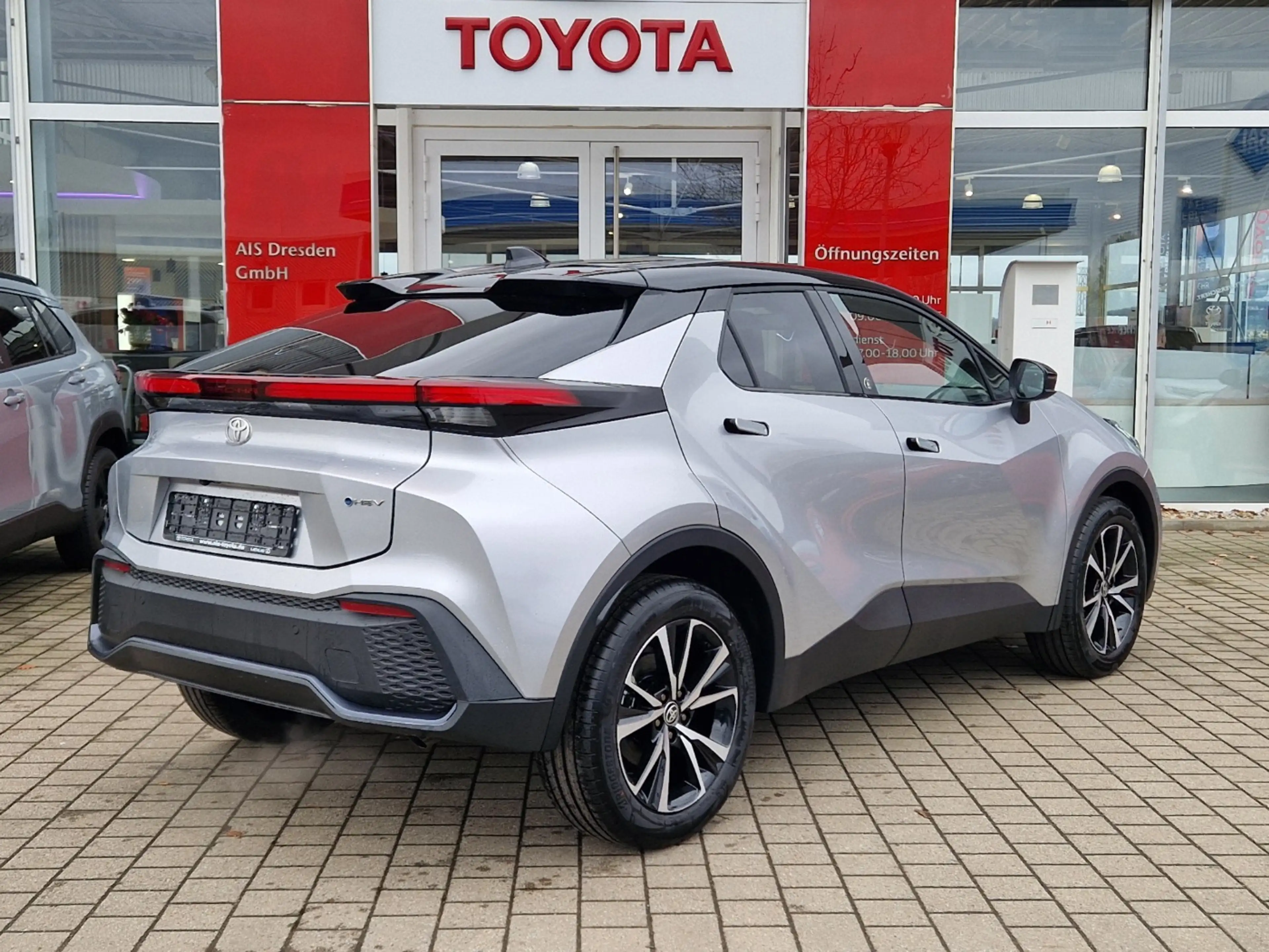 Toyota C-HR 1.8 Hybrid 4x2 Teamplayer — photo 6