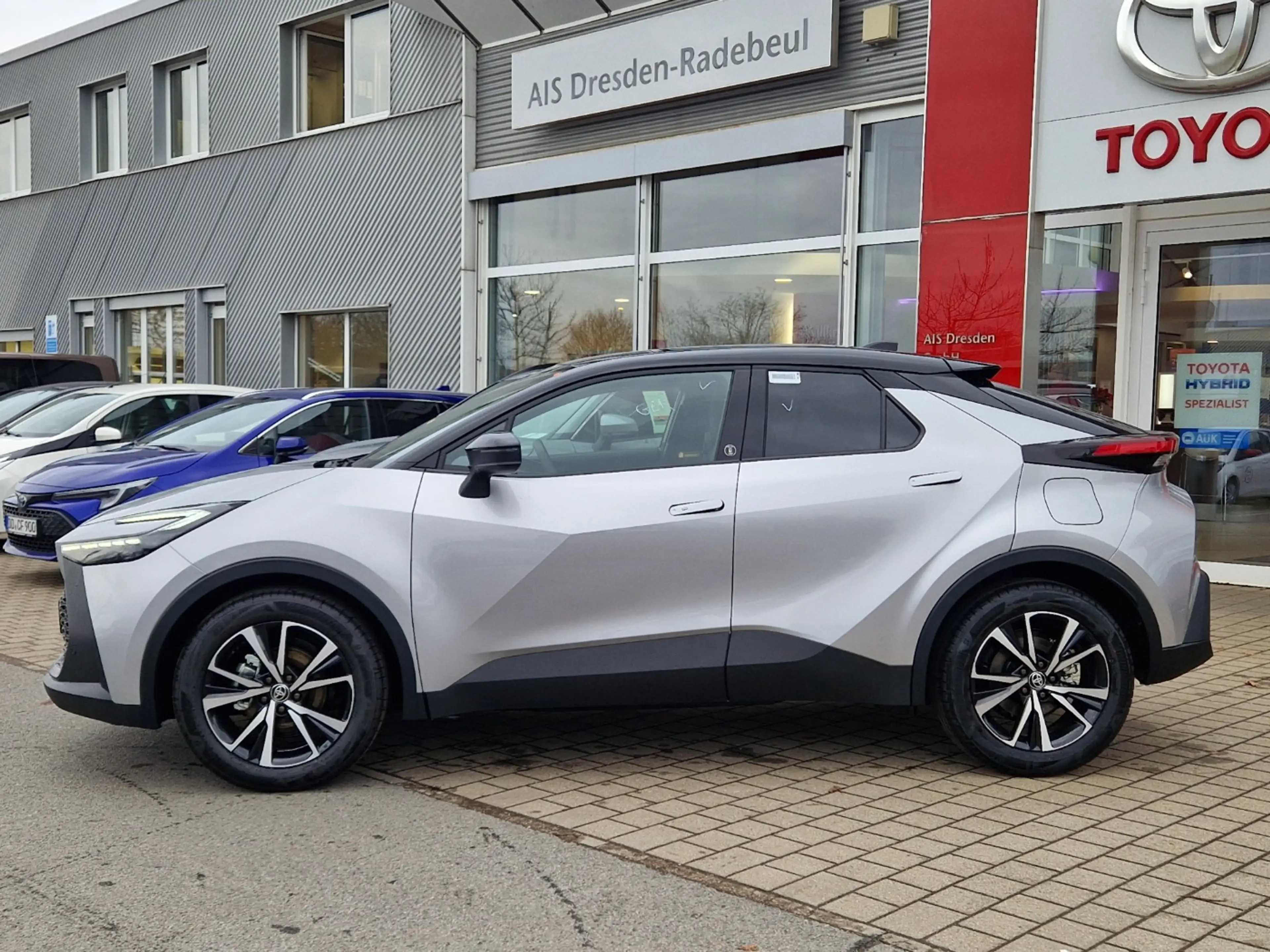 Toyota C-HR 1.8 Hybrid 4x2 Teamplayer — photo 5