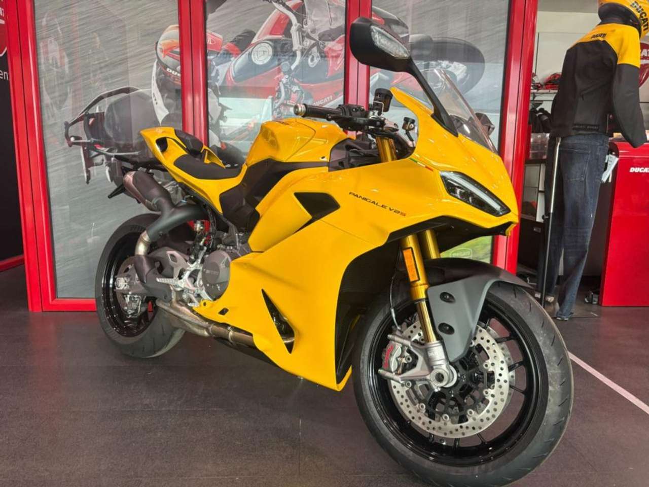 Ducati Panigale V2 S MY 2026