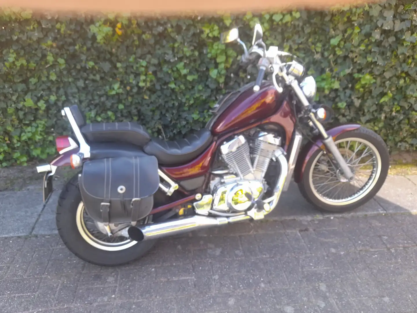 Suzuki VS 750 INTRUDER VS750 G Red - 1
