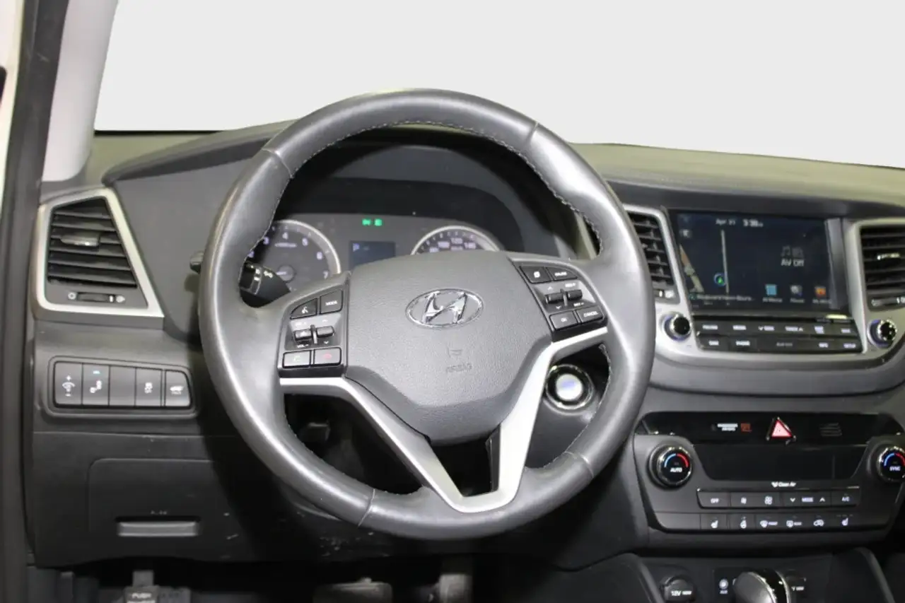 Hyundai TUCSON снимка Hyundai TUCSON
