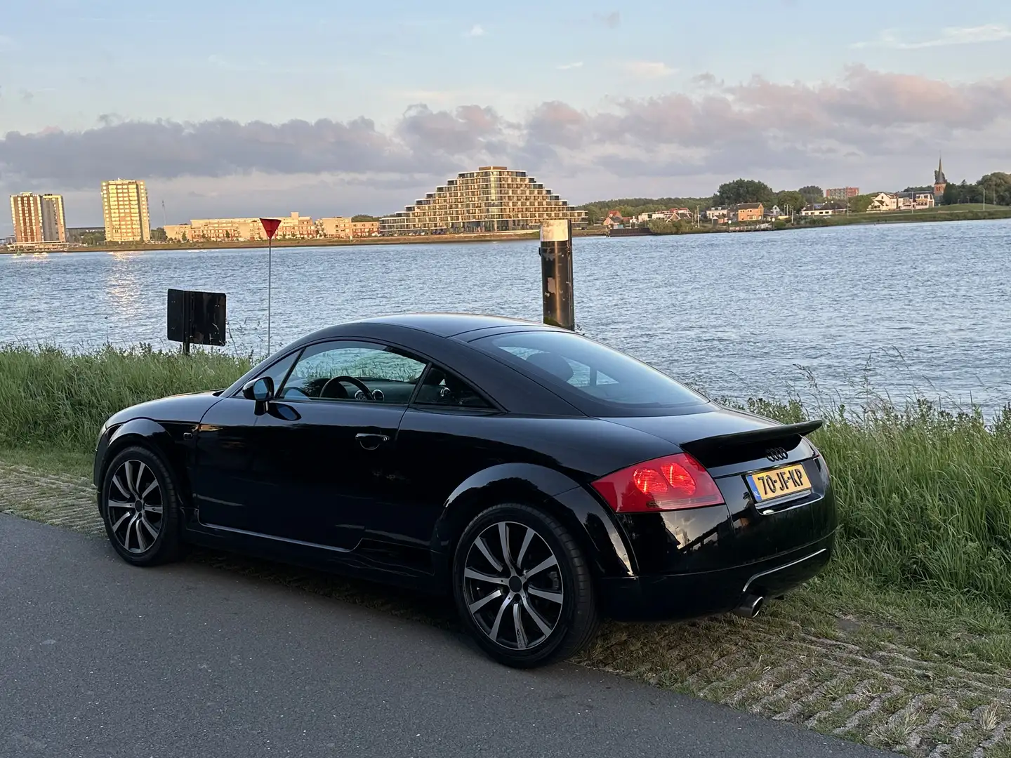 Audi TT 1.8 5V Turbo Black - 2