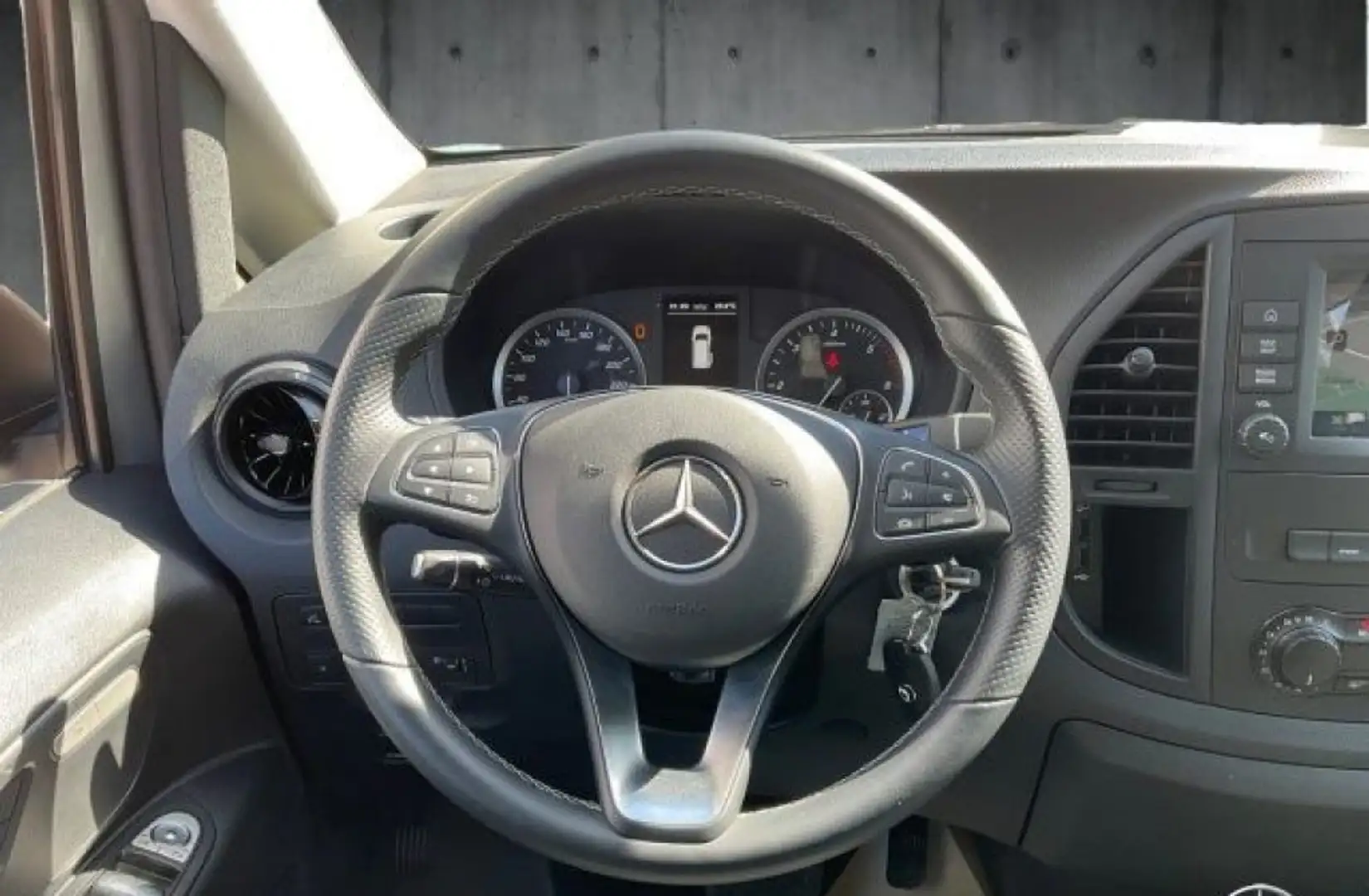 Mercedes-Benz Vito 2.0 114 CDI PC-SL Tourer Pro Long Silber - 2