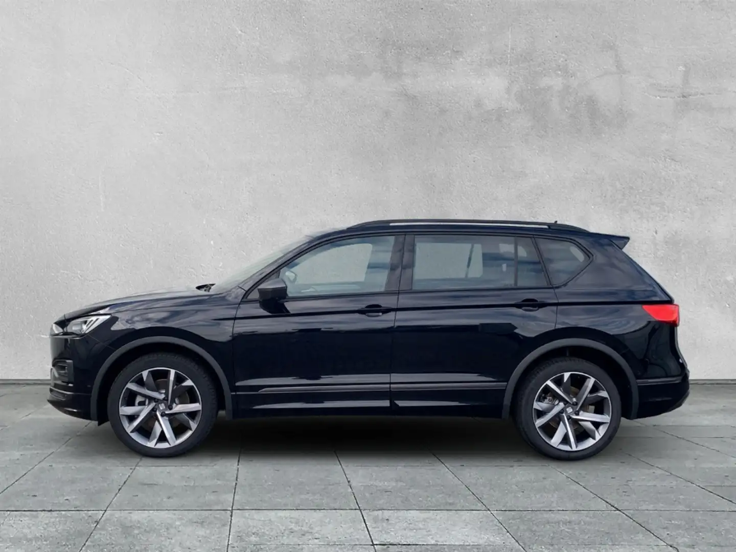 SEAT Tarraco FR 2.0 DSG 4Drive AHK+7-SITZER+LED+NAVI Fekete - 2