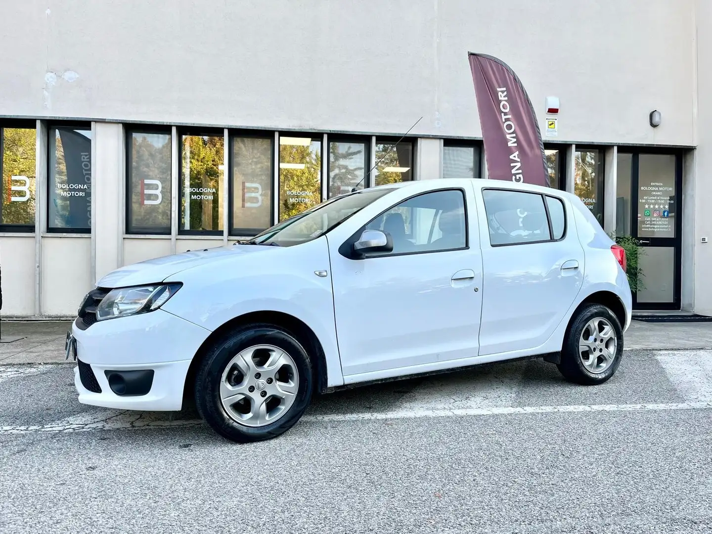 Dacia Sandero Blanc - 1
