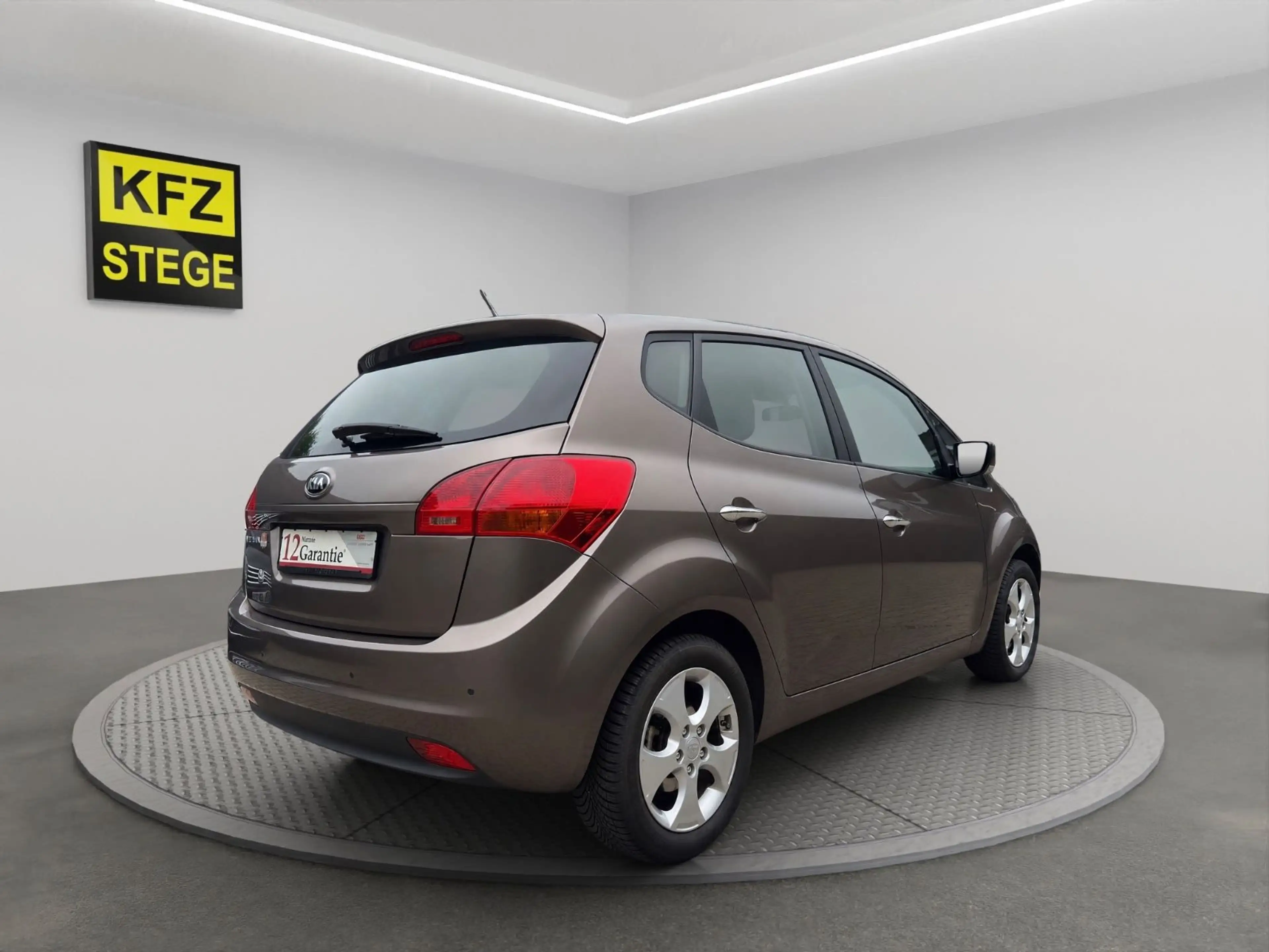 Kia Venga Dream Team/ erst 31000km/ TÜV neu — photo 4