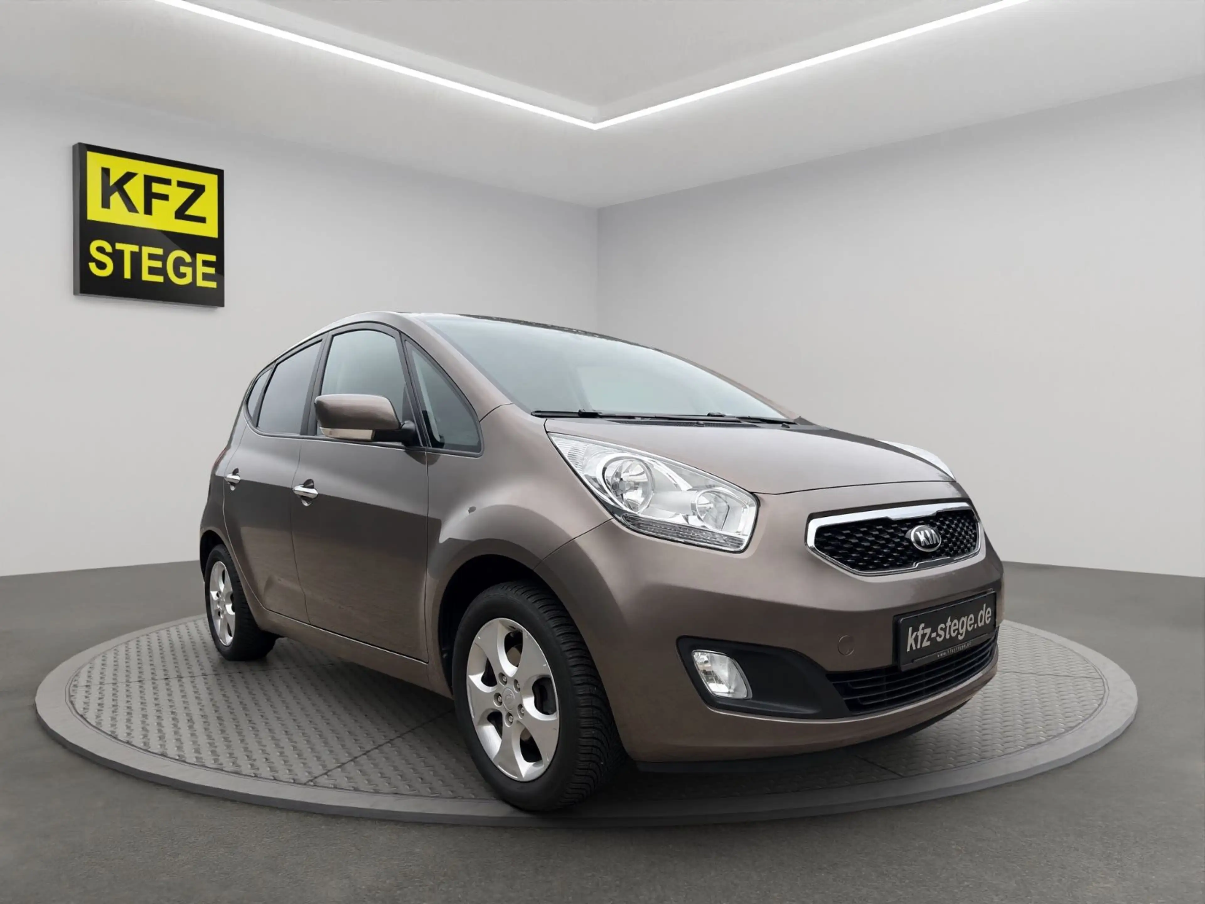 Kia Venga Dream Team/ erst 31000km/ TÜV neu — photo 3