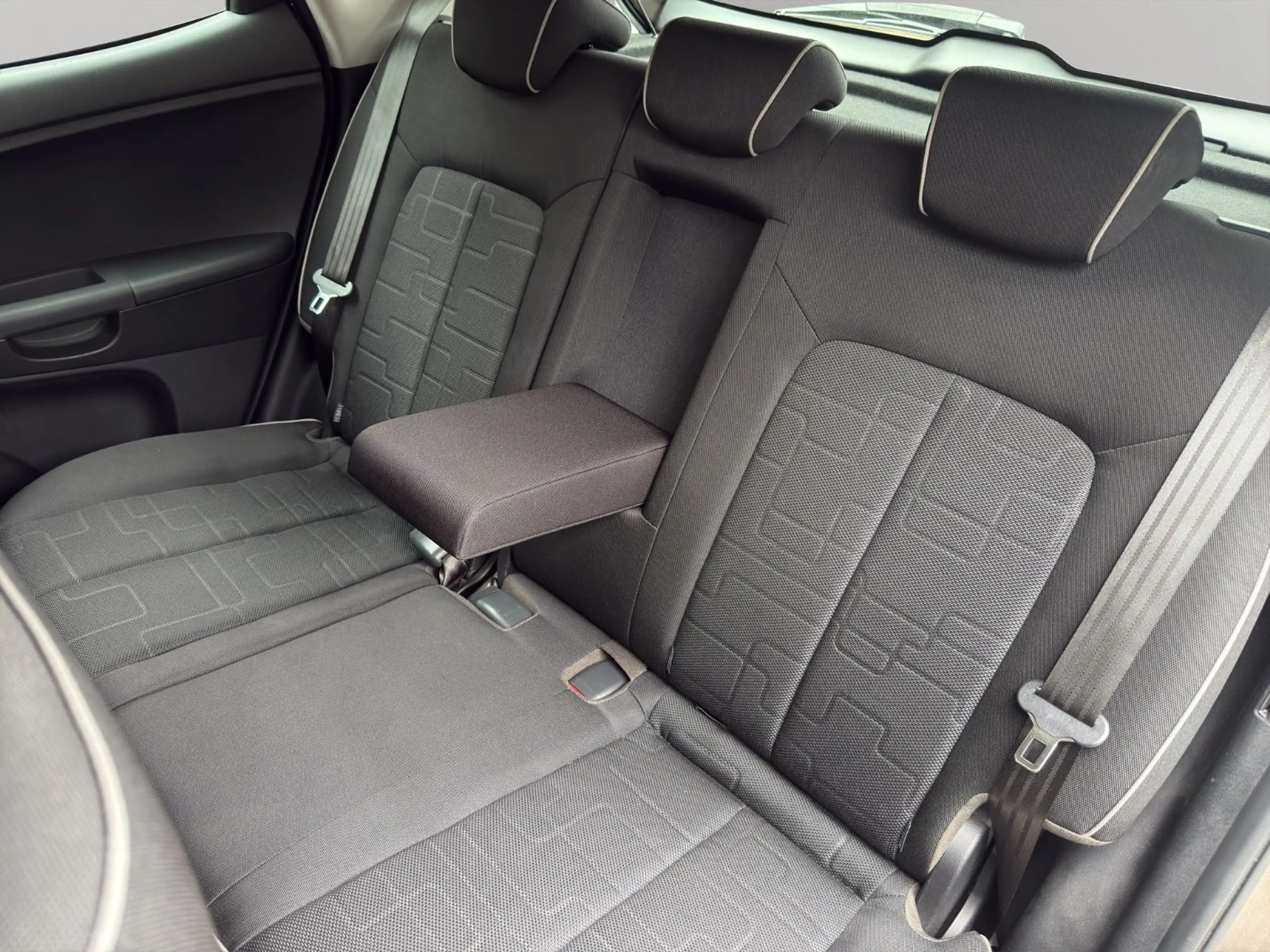 Kia Venga Dream Team/ erst 31000km/ TÜV neu — photo 15