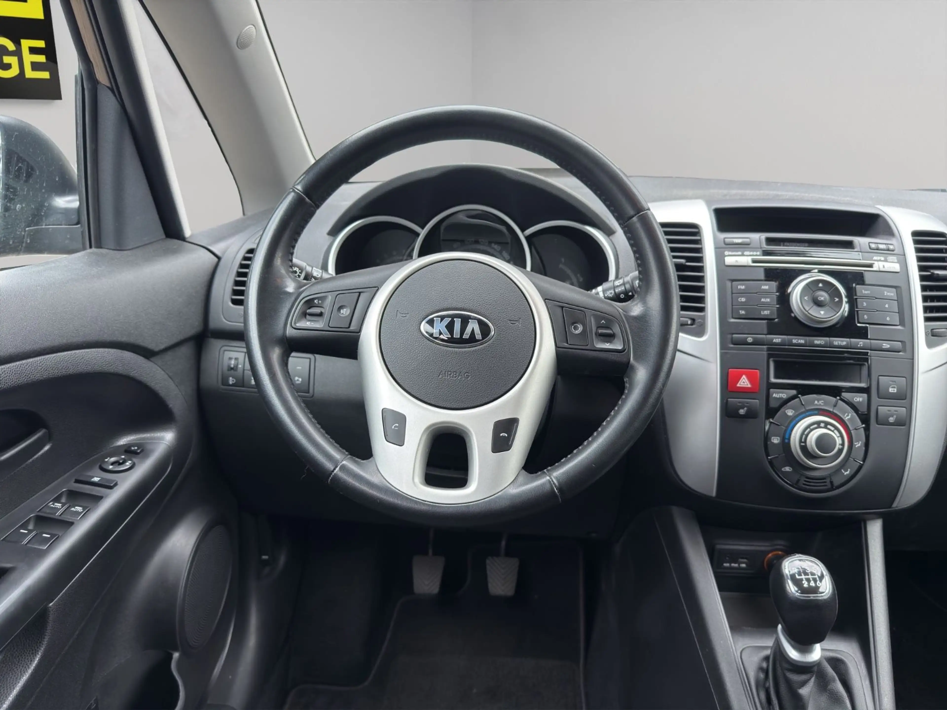Kia Venga Dream Team/ erst 31000km/ TÜV neu — photo 10