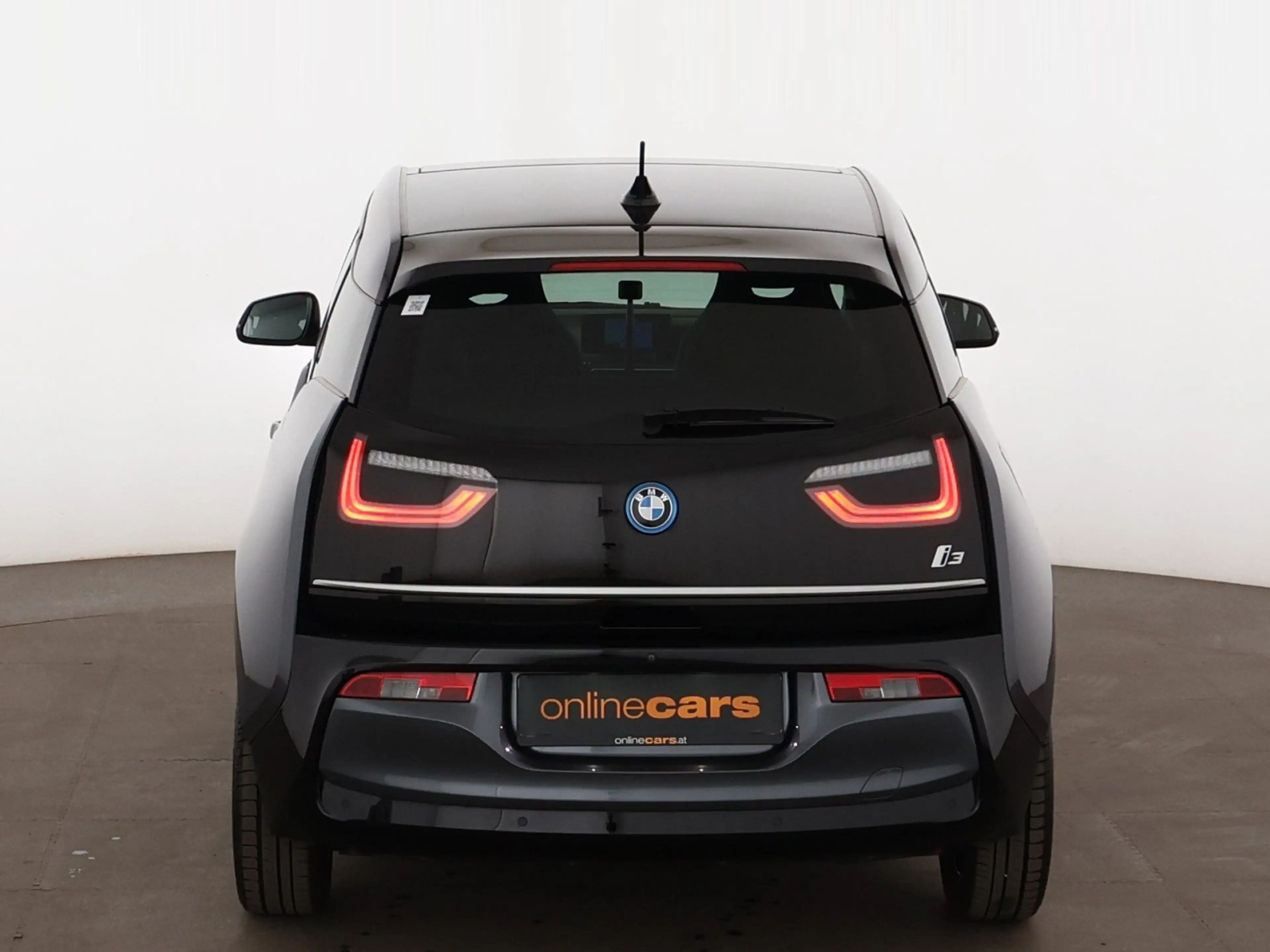 BMW i3 42kWh Aut LED SKY WAERMEPUMPE SITZHZG R-CAM — photo 7