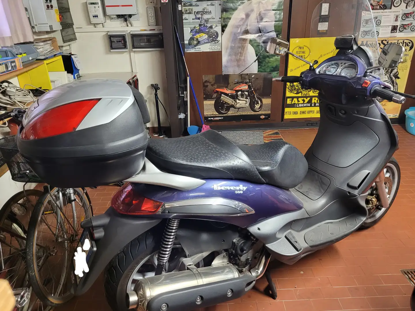 Piaggio Beverly 500 Cruiser Niebieski - 2