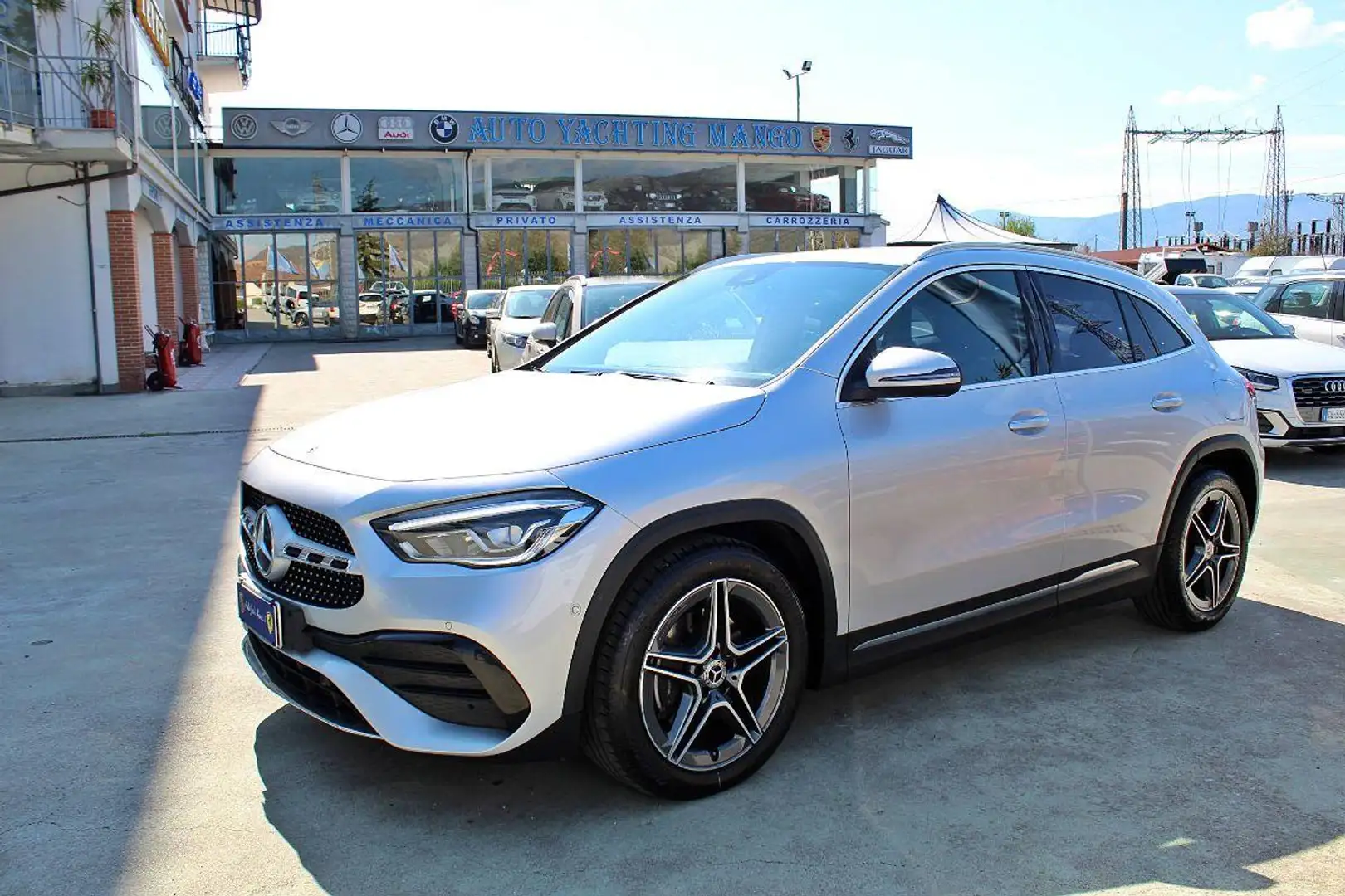 Mercedes-Benz GLA 220 220 d Automatic 4Matic Premium Ezüst - 1