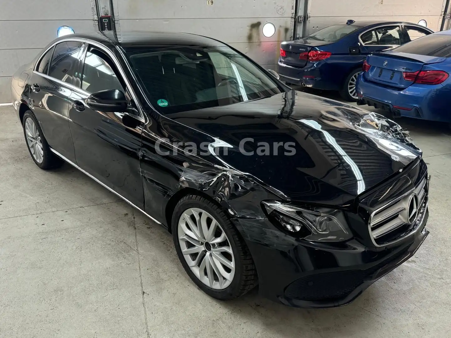 Mercedes-Benz E 220 d 9G-Tr. Avantgarde*LED*Kamera*Multibeam* Black - 2