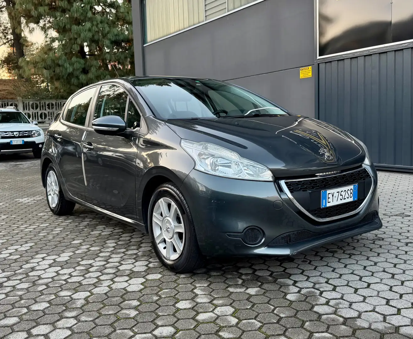 Peugeot 208 Peugeot 208 I 5p 1.4 hdi 8v Allure Neopatentati Grau - 2