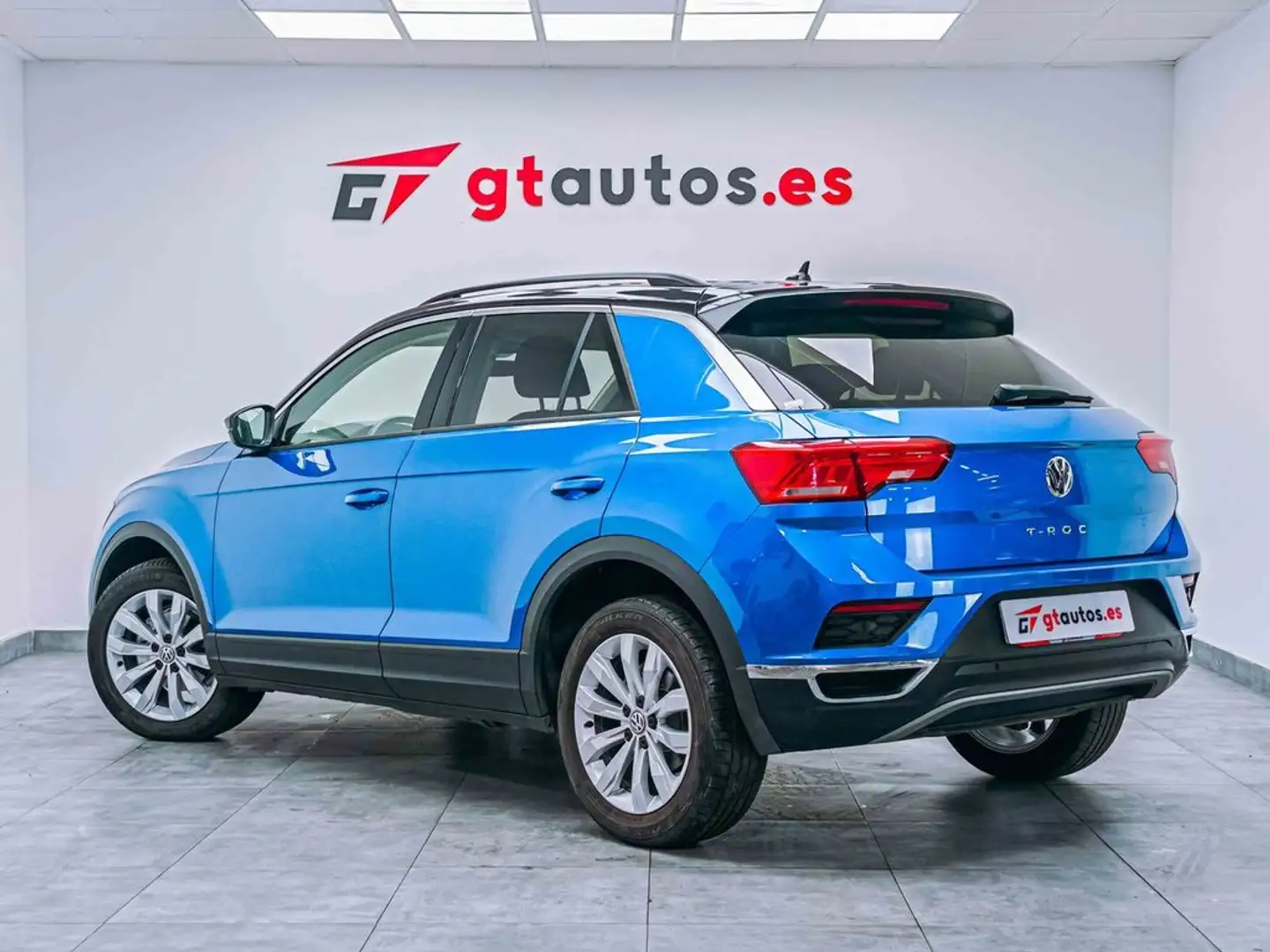 Volkswagen T-Roc 1.6 TDI Advance 116CV Bleu - 1