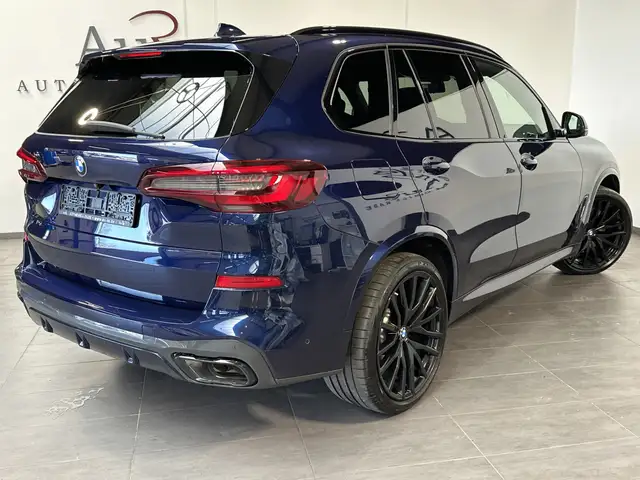 BMW X5 X5 M view 4