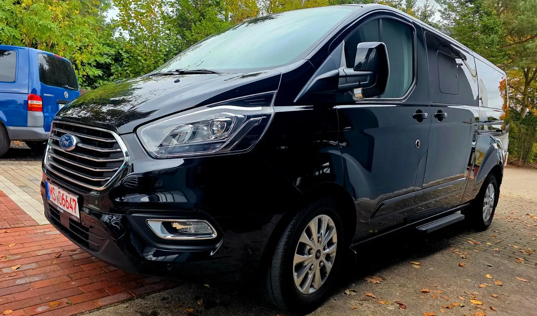Ford Transit /Tourneo Custom Kombi 320 L2 Titanium Schwarz - 1