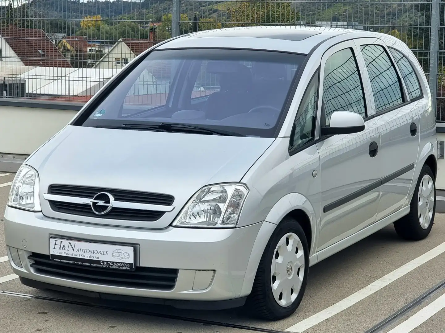 Opel Meriva 1,8 Enjoy*1.Hand*Orig.85000*Rentnerfahrzeug* Grau - 1