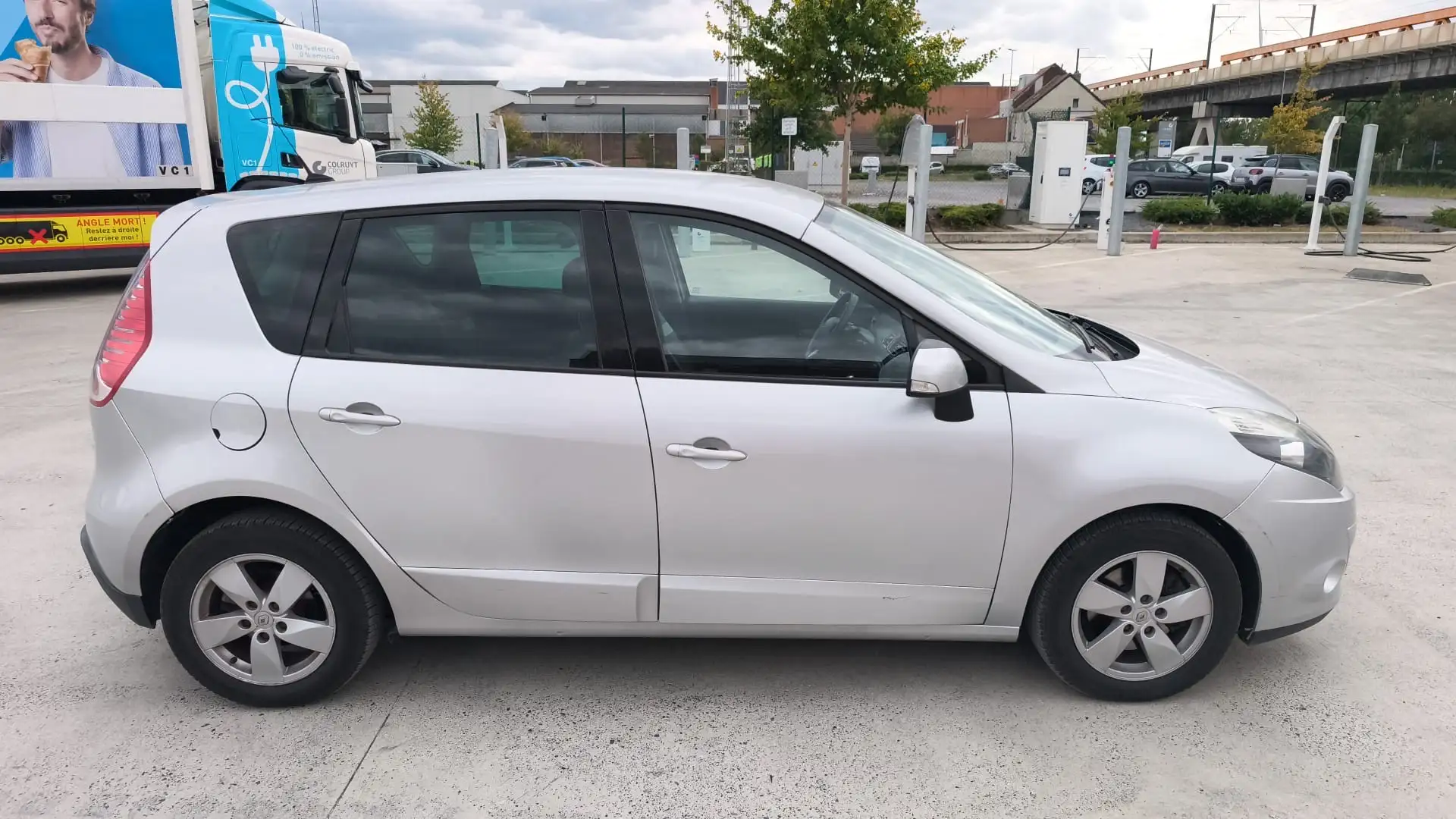 Renault Scenic Scenic 1.5 dCi Dynamique Auto. Argent - 2