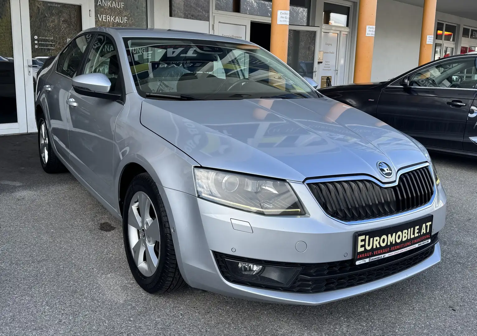 Skoda Octavia Elegance Grau - 1