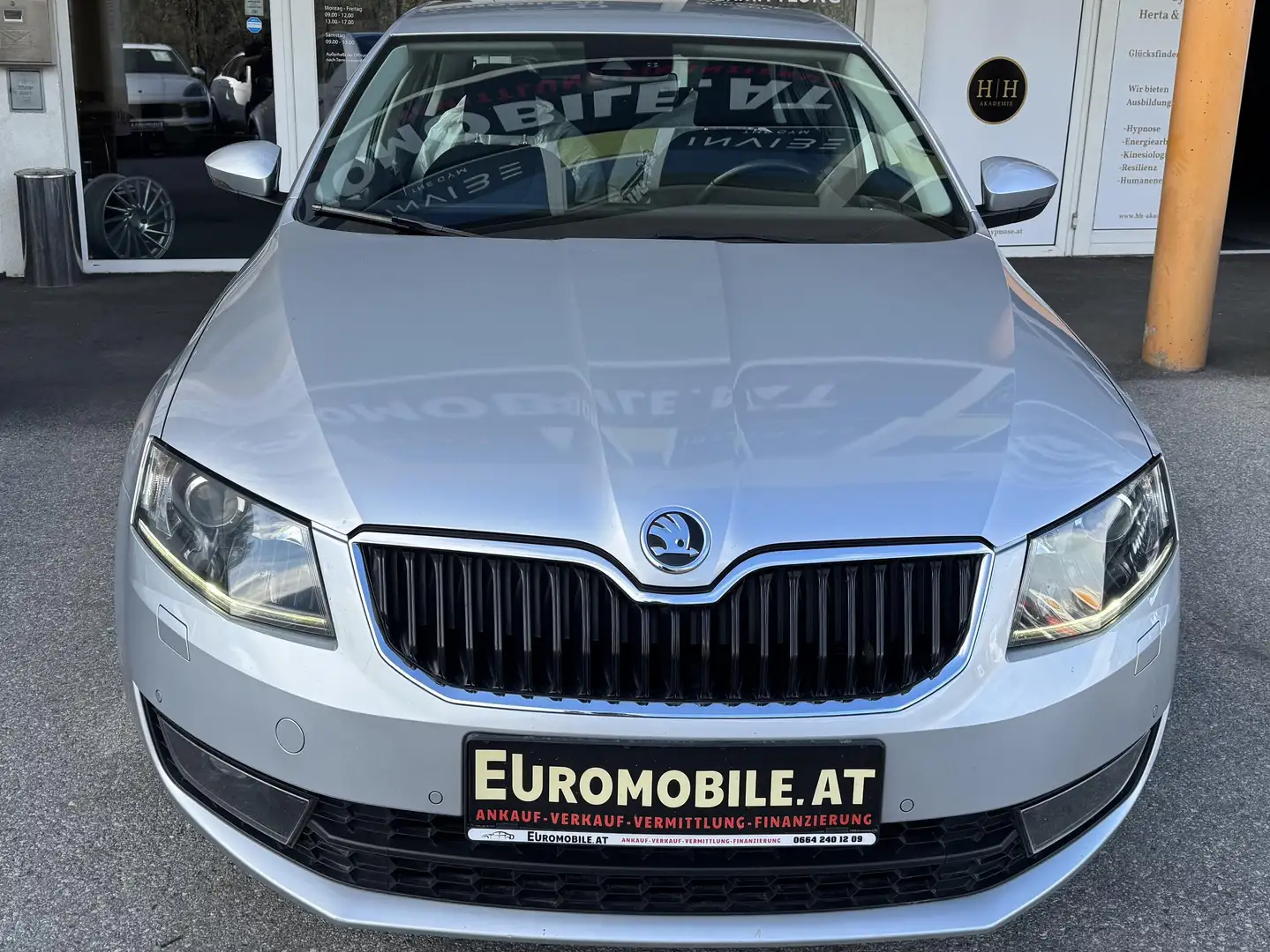 Skoda Octavia Elegance Grau - 2
