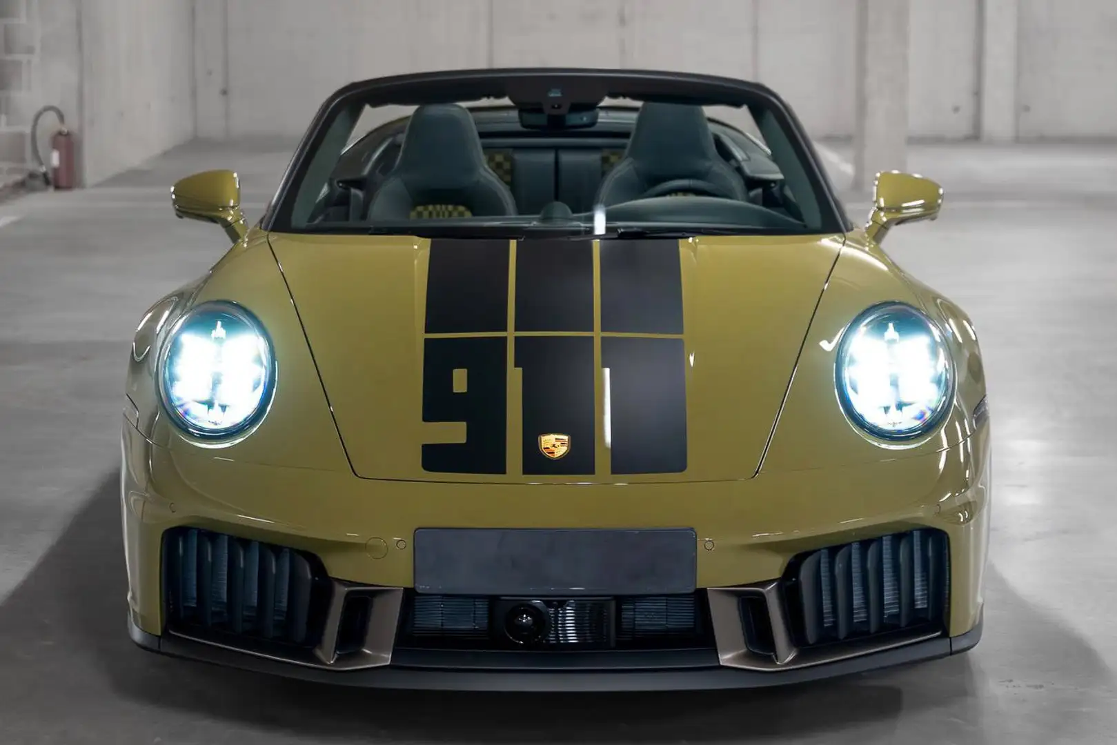 Porsche 992 GTS SPIRIT 541 CH Jaune - 2
