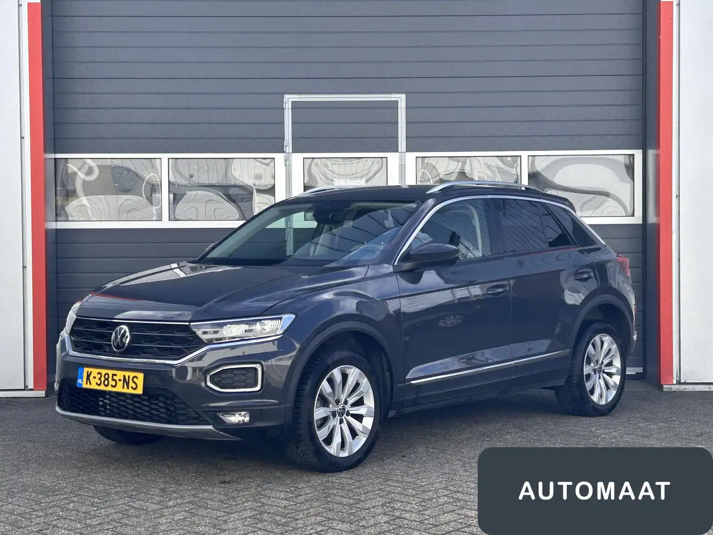Volkswagen T-Roc 1.5 TSI Sport | LED | Lichtmetaal | Virtual | ACC Grijs - 2