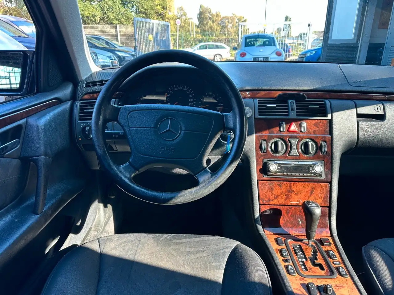 Mercedes-Benz E 240 LPG HU/AU:NEU, foto 8
