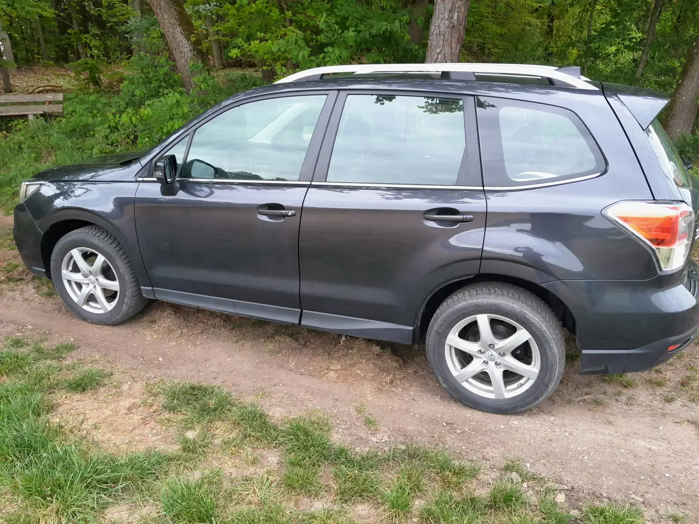 Subaru Forester Forester 2.0i Exclusive MT Grau - 1