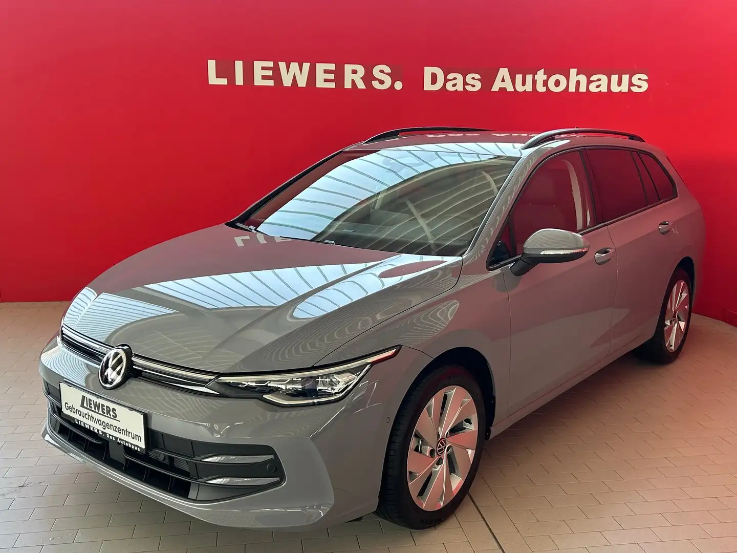 Volkswagen Golf Variant Business mHeV DSG Grau - 1