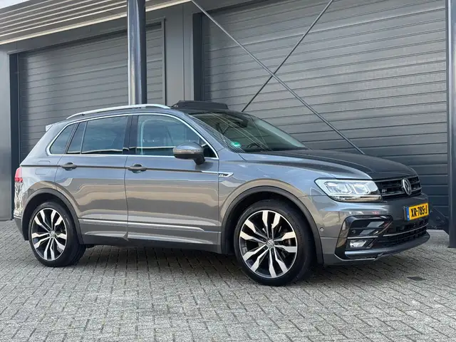 Volkswagen Tiguan view 6