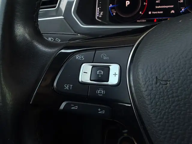 Volkswagen Tiguan view 15