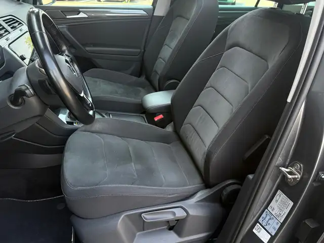 Volkswagen Tiguan view 4