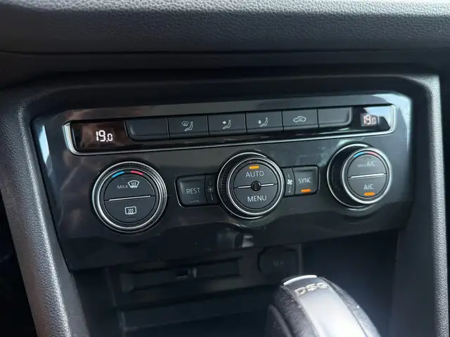 Volkswagen Tiguan view 24