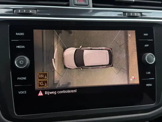 Volkswagen Tiguan view 26